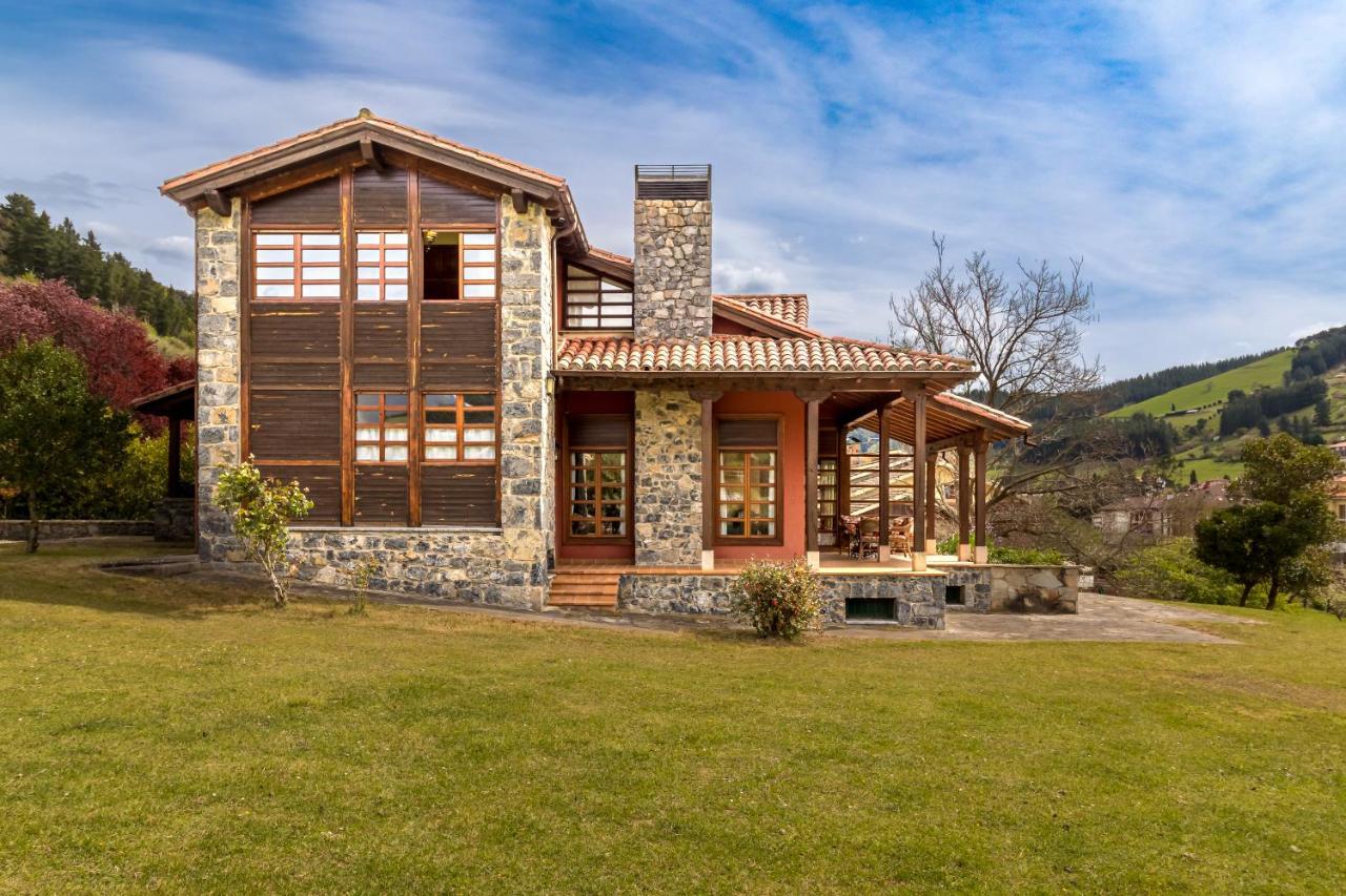 Exclusivo Chalet En Потес Экстерьер фото